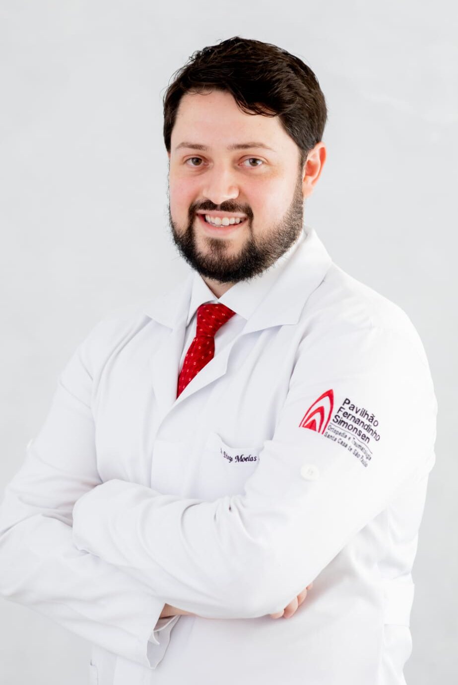 Dr. Diego Moelas, ortopedista especialista em joelho